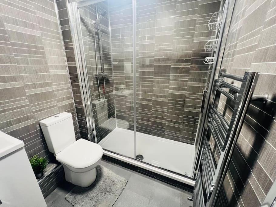 Superb 2 Bedroom Apartment With Free Parking エディンバラ エクステリア 写真