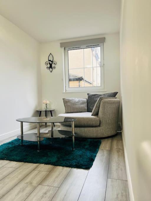 Superb 2 Bedroom Apartment With Free Parking エディンバラ エクステリア 写真